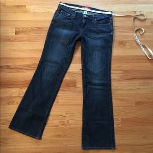 Lucky Brand Sweet n Low boot cut Jeans🍀